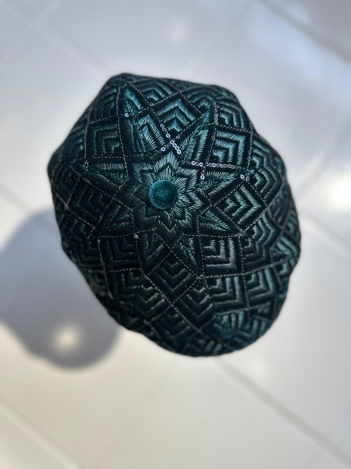 Modistenarbeit: Schiebermützen